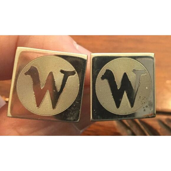 VTG Goldtone Initial "W" Cufflinks, Square with Etching - Picture 1 of 2